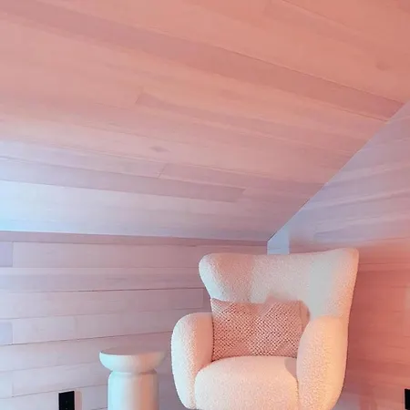 Modern With A Personal Touch Feriehus *