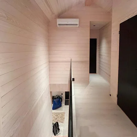 Modern With A Personal Touch 펜션 *