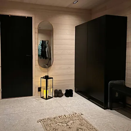 Modern With A Personal Touch 度假居